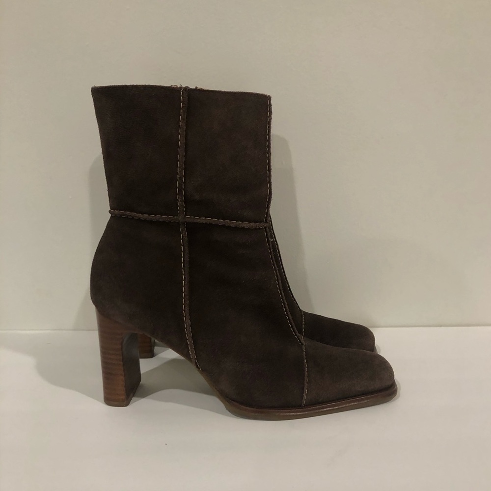 VINTAGE • Genuine Leather brown suede booties s8